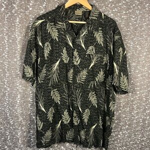 Axist Caribbean Leaves Button Front Short Sleeve Hawaiian Shirt Black‎ L